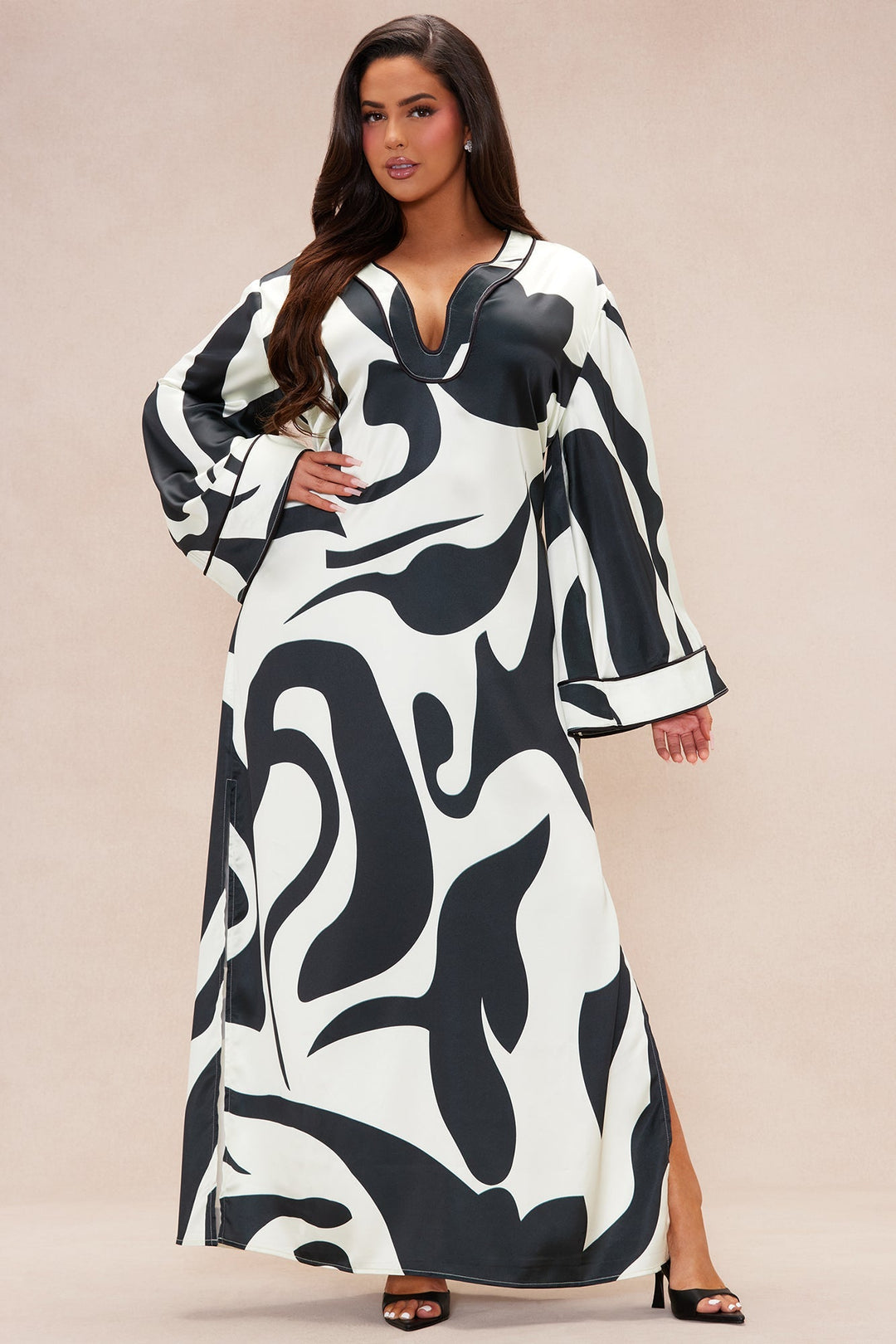 Robe Maxi Kaftan Satin Valentina - Noir/Blanc